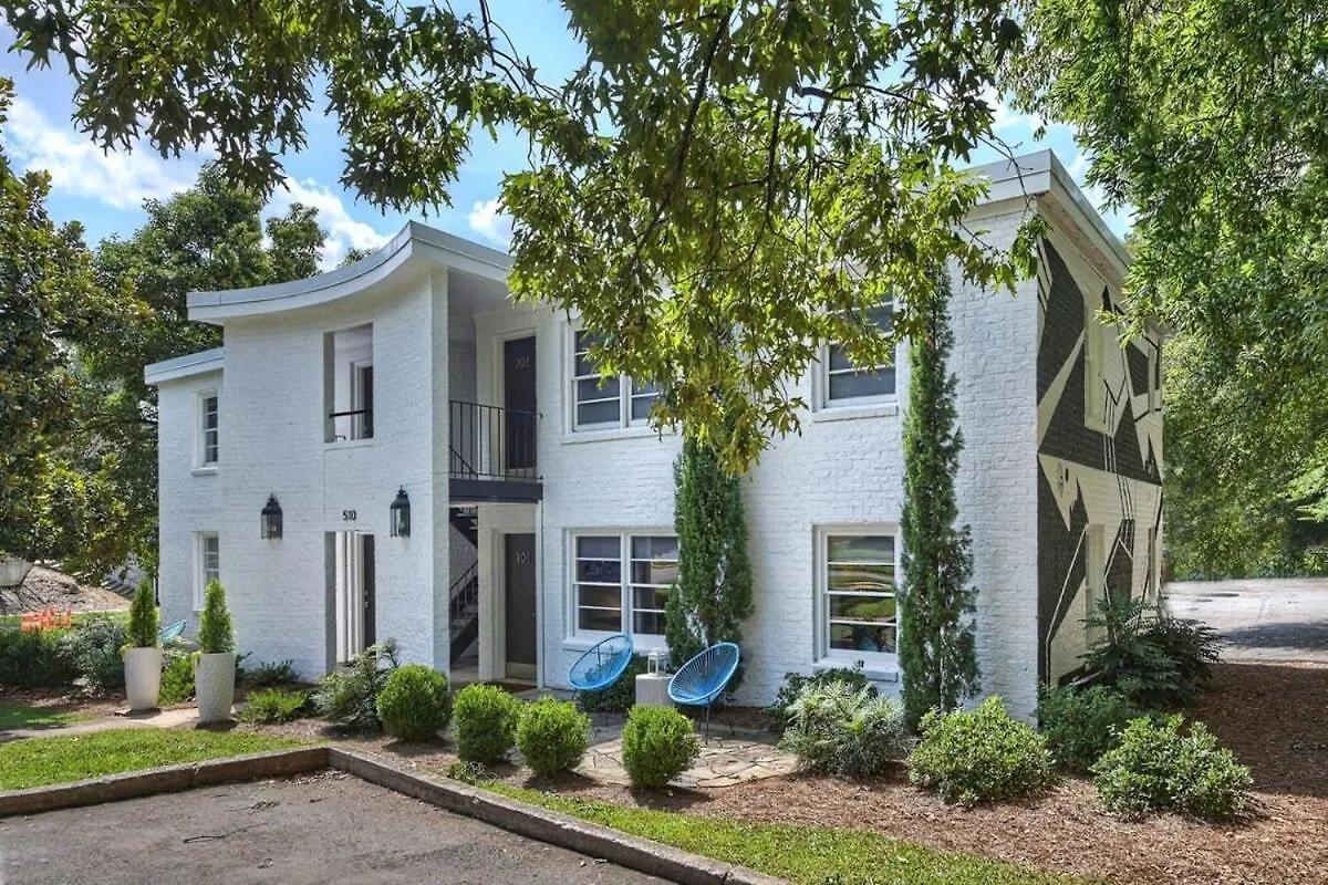 Relax And Recharge In Myers Park Villa Charlotte 0*,
