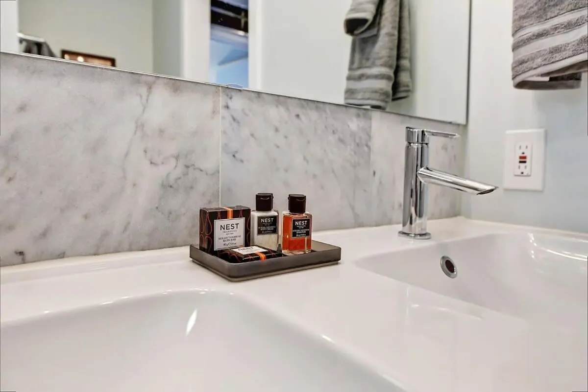Relax And Recharge In Myers Park Villa Charlotte