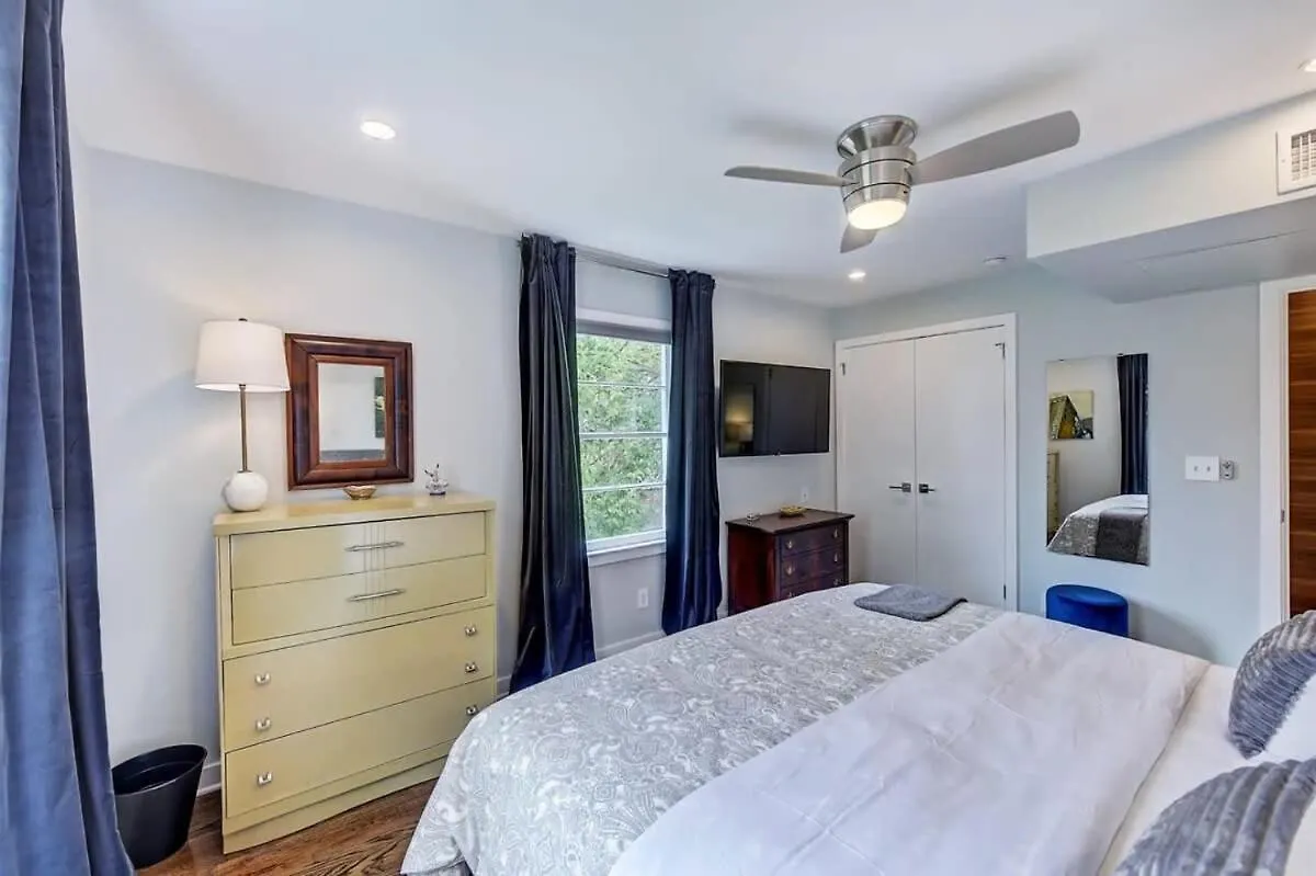 Relax And Recharge In Myers Park Villa Charlotte